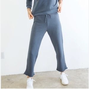 Perfect White Tee Sadie Sweatpant in Night, Size M